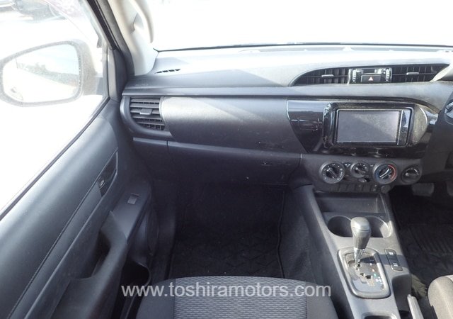 
								2021 TOYOTA HILUX X WCAB full									