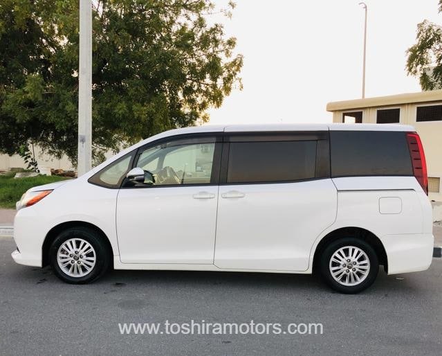 
								2015 TOYOTA NOAH G full									