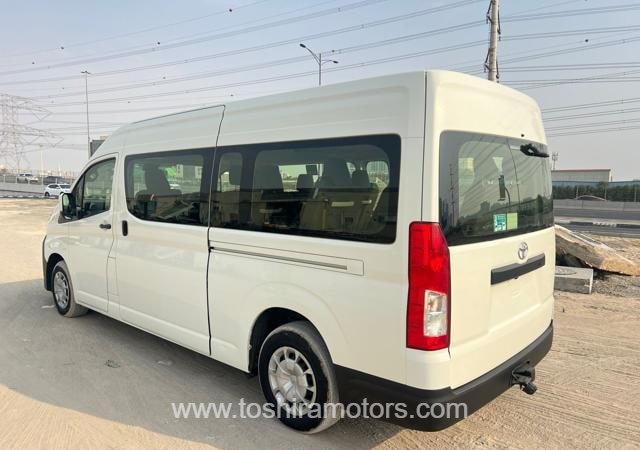 
								2022 TOYOTA HIACE VAN | PARKING SENSOR | BACK CAMERA full									