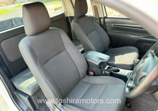 
								2022 TOYOTA HILUX 2.4 Z-EDITION SMART CAB full									