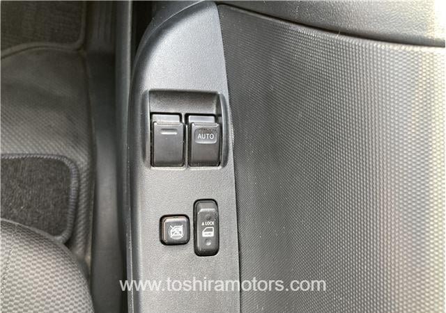 
								2022 TOYOTA HIACE VAN | PARKING SENSOR | BACK CAMERA full									