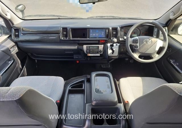 
								2016 TOYOTA HIACE COMMUTER POWER SLIDE PASSENGER DOOR full									