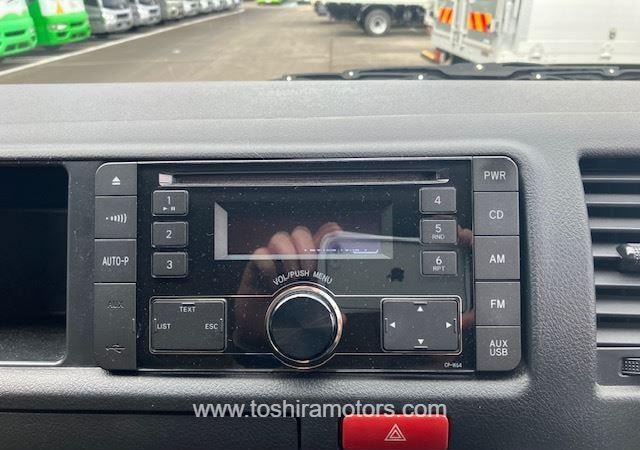 
								2015 TOYOTA HIACE VAN 212/1.5 full									