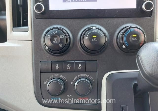 
								2021 TOYOTA HIACE COMMUTER full									