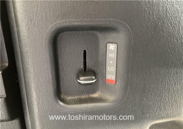 
								2022 TOYOTA HIACE VAN | PARKING SENSOR | BACK CAMERA full									