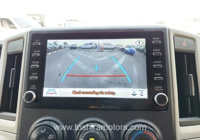 
								2021 TOYOTA HIACE COMMUTER full									