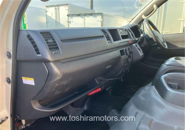 
								2020 TOYOTA HIACE VAN WD212/1.5 full									