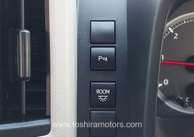 
								2021 TOYOTA HIACE COMMUTER full									