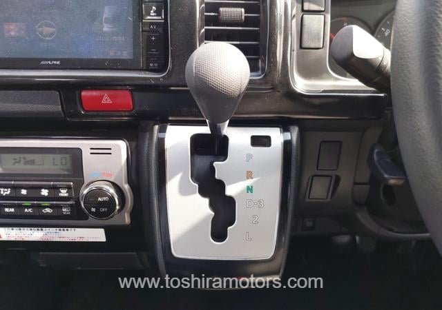 
								2016 TOYOTA HIACE COMMUTER POWER SLIDE PASSENGER DOOR full									