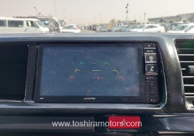 
								2016 TOYOTA HIACE COMMUTER POWER SLIDE PASSENGER DOOR full									