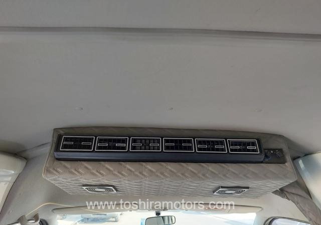
								2015 TOYOTA HIACE COMMUTER full									