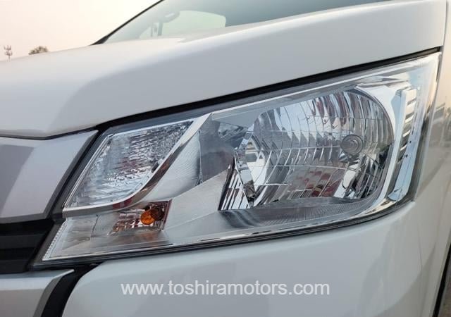 
								2021 TOYOTA HIACE COMMUTER full									