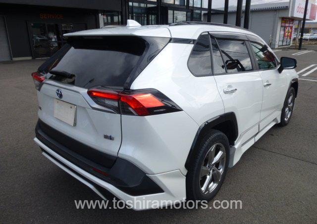 
								TOYOTA RAV4 full									