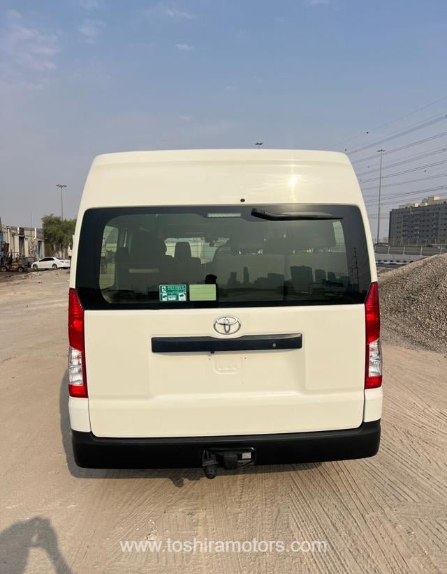 
								2022 TOYOTA HIACE VAN | PARKING SENSOR | BACK CAMERA full									