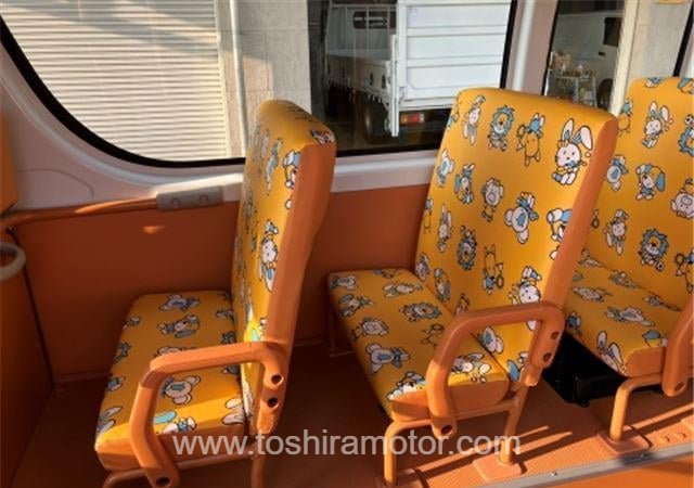 
								2023 TOYOTA HIACE VAN 418/1.5TSS full									