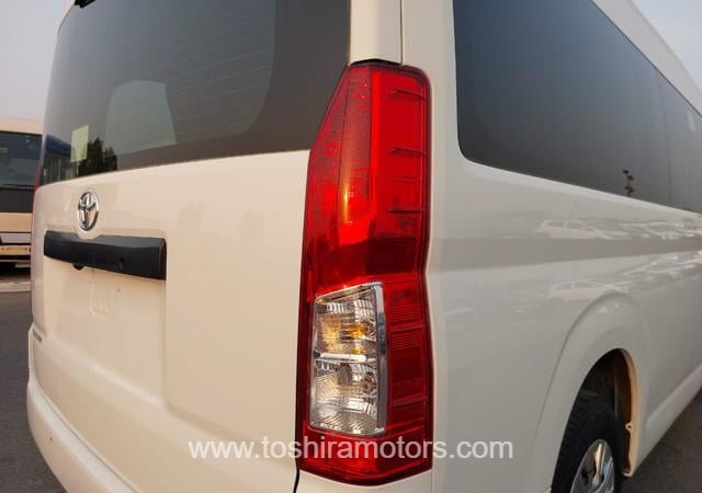 
								2021 TOYOTA HIACE COMMUTER full									