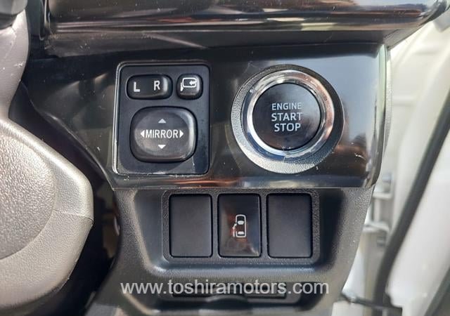 
								2016 TOYOTA HIACE COMMUTER POWER SLIDE PASSENGER DOOR full									