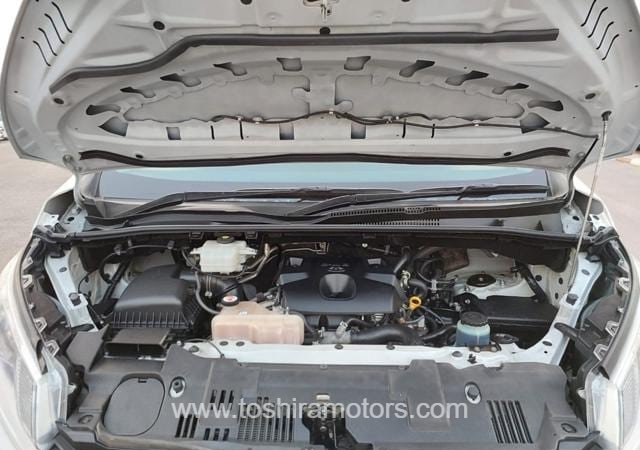 
								2021 TOYOTA HIACE COMMUTER full									