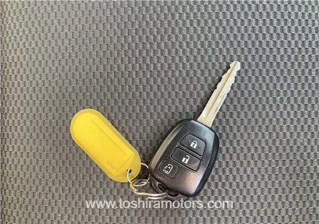 
								2022 TOYOTA HIACE VAN | PARKING SENSOR | BACK CAMERA full									