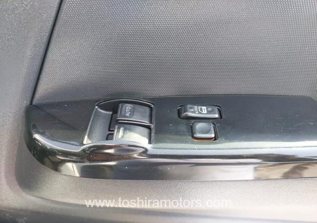 
								2016 TOYOTA HIACE COMMUTER POWER SLIDE PASSENGER DOOR full									