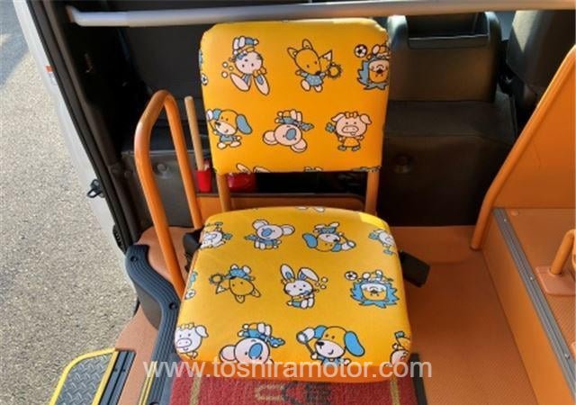 
								2023 TOYOTA HIACE VAN 418/1.5TSS full									