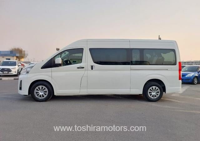 
								2021 TOYOTA HIACE COMMUTER full									