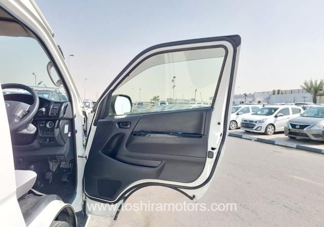 
								2016 TOYOTA HIACE COMMUTER POWER SLIDE PASSENGER DOOR full									