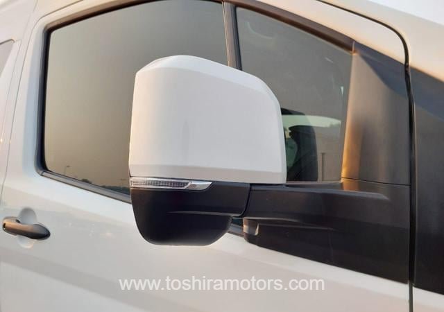 
								2021 TOYOTA HIACE COMMUTER full									