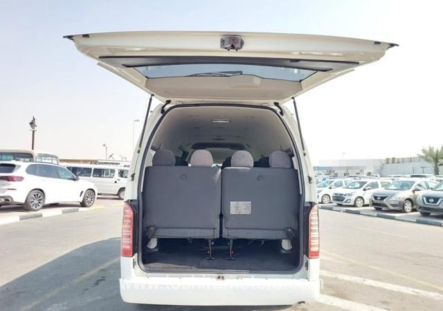 
								2016 TOYOTA HIACE COMMUTER POWER SLIDE PASSENGER DOOR full									