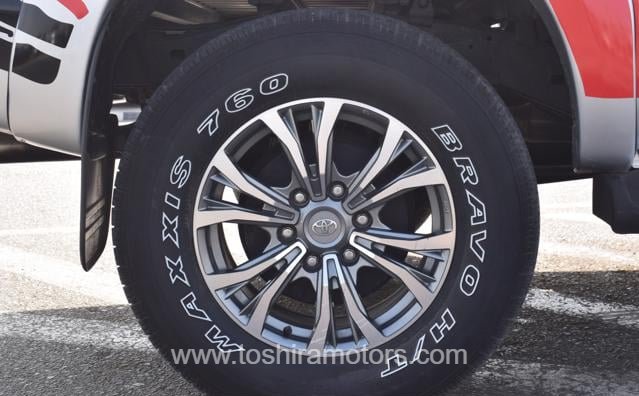 
								2014 TOYOTA HILUX full									