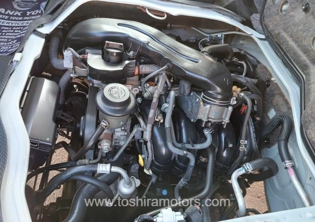 
								2015 TOYOTA HIACE COMMUTER full									