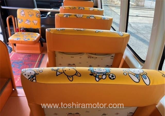 
								2023 TOYOTA HIACE VAN 418/1.5TSS full									