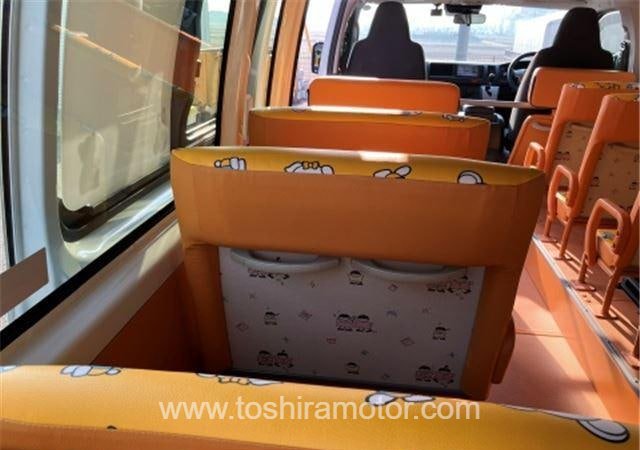 
								2023 TOYOTA HIACE VAN 418/1.5TSS full									