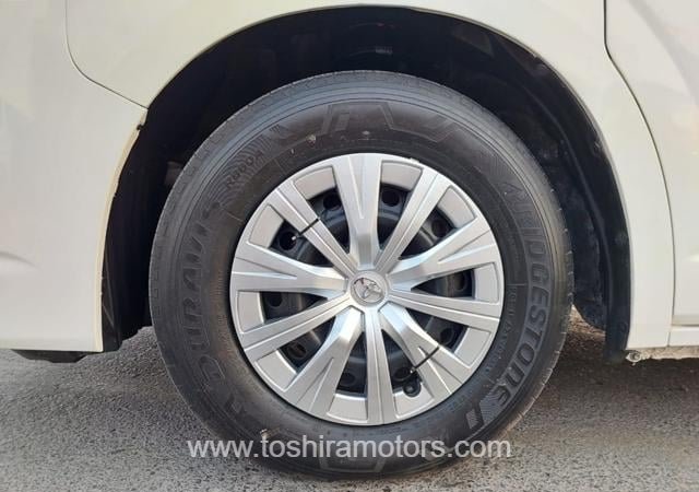 
								2021 TOYOTA HIACE COMMUTER full									