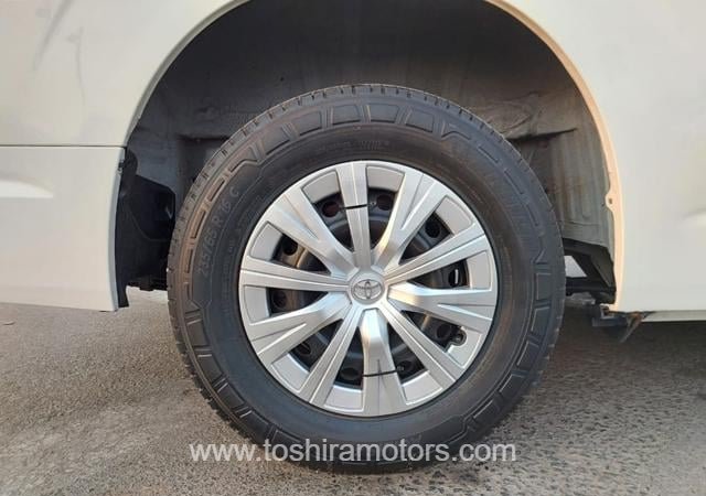 
								2021 TOYOTA HIACE COMMUTER full									