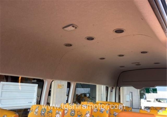 
								2023 TOYOTA HIACE VAN 418/1.5TSS full									