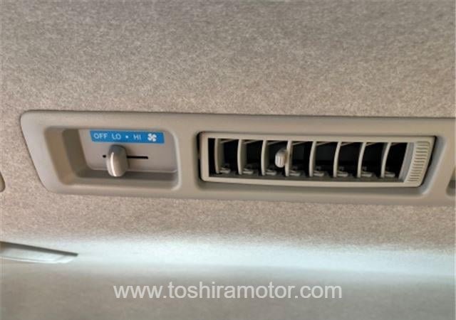 
								2023 TOYOTA HIACE VAN 418/1.5TSS full									