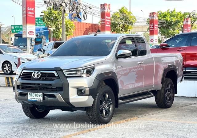 
								2024 TOYOTA HILUX 2.4 E REVO SMART CAB full									
