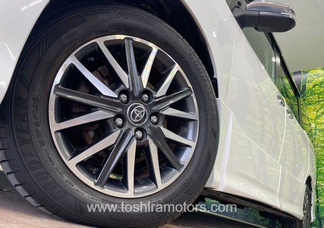 
								2016 TOYOTA VOXY ZS full									