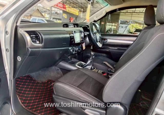 
								2019 TOYOTA HILUX 2.4 E REVO SMART CAB full									