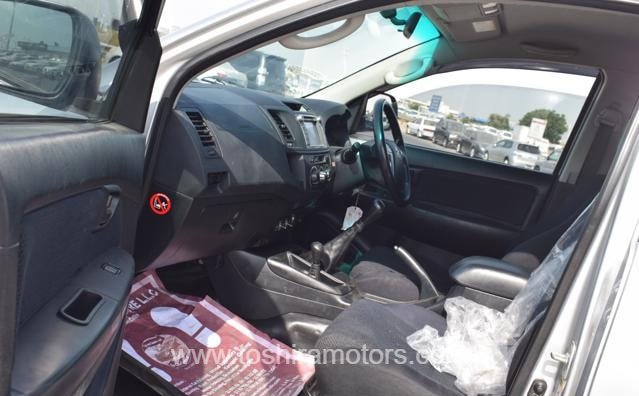 
								2014 TOYOTA HILUX full									