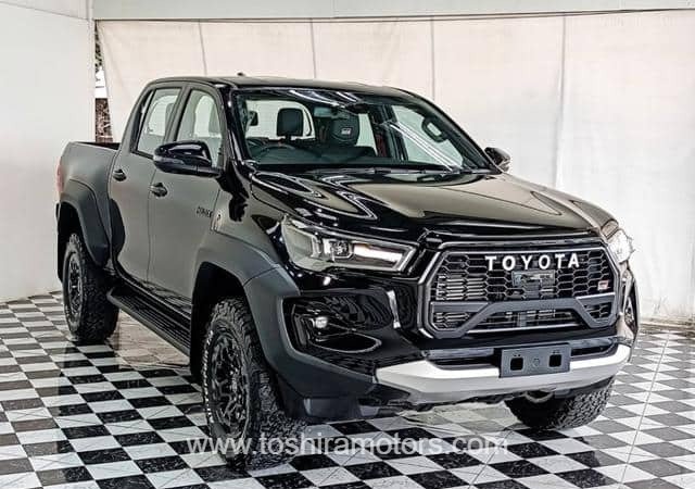 
								2024 TOYOTA HILUX 2.8 GR DOUBLE CAB full									