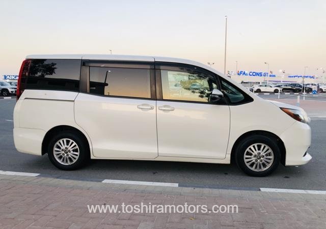 
								2015 TOYOTA NOAH G full									