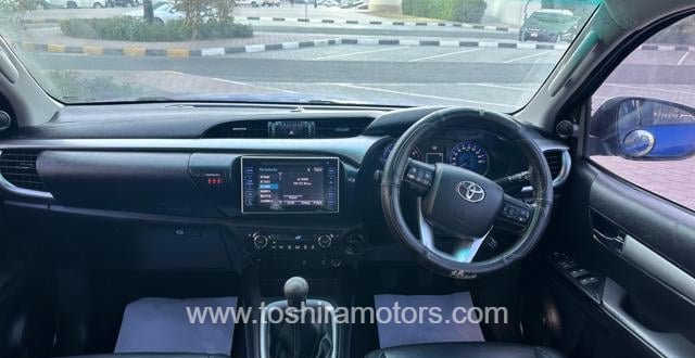 
								2016 TOYOTA HILUX SR5 full									