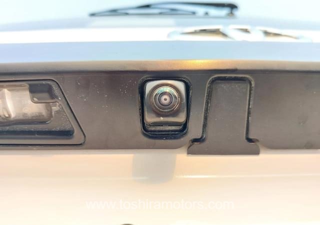 
								2021 TOYOTA HIACE COMMUTER full									