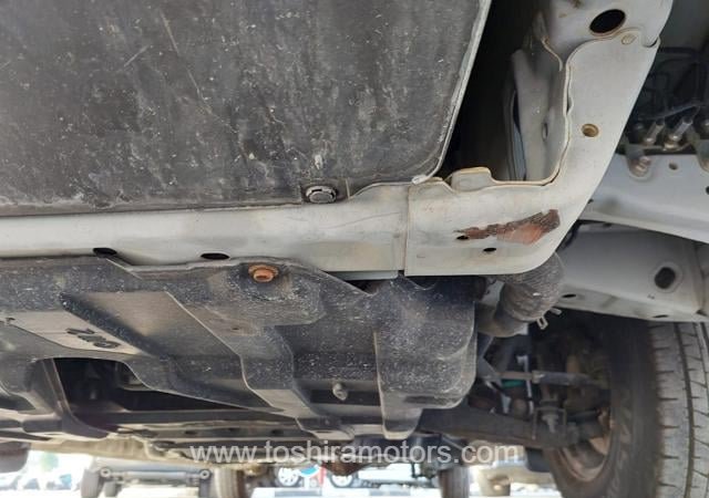 
								2015 TOYOTA HIACE COMMUTER full									