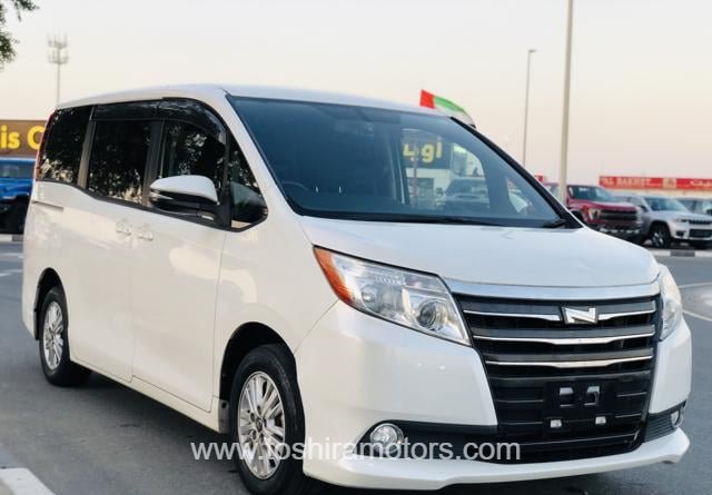 
								2015 TOYOTA NOAH G full									