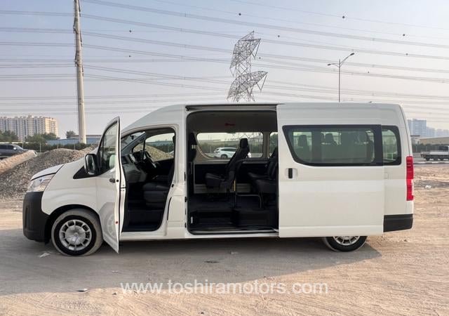 
								2022 TOYOTA HIACE VAN | PARKING SENSOR | BACK CAMERA full									