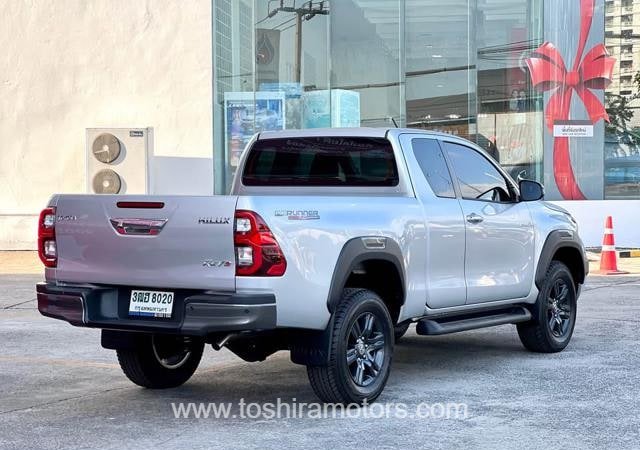 
								2024 TOYOTA HILUX 2.4 E REVO SMART CAB full									