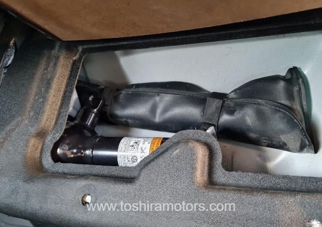 
								2023 TOYOTA HILUX SR5 full									